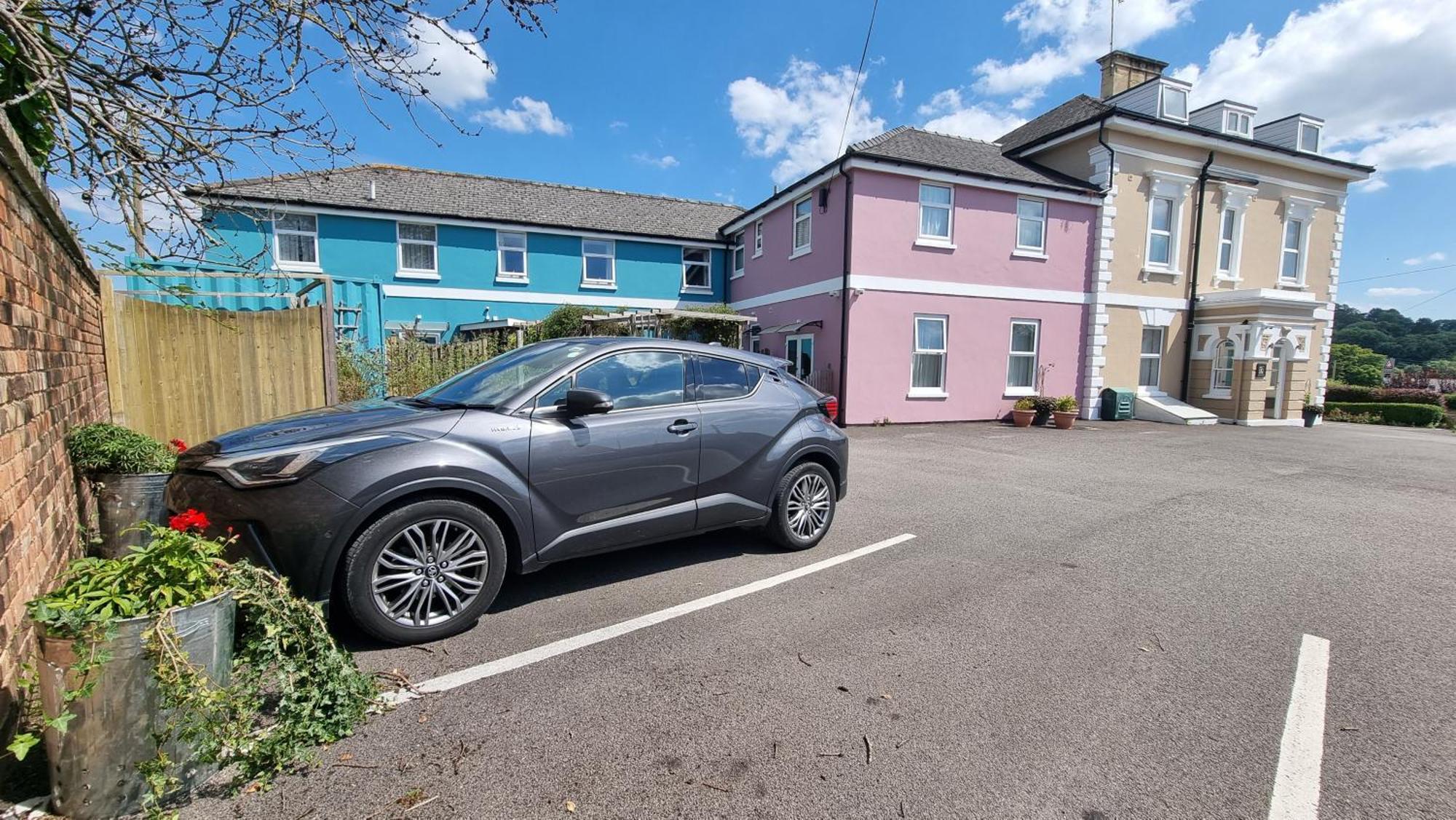 Cotswold Aparthotel Stroud  Exterior foto